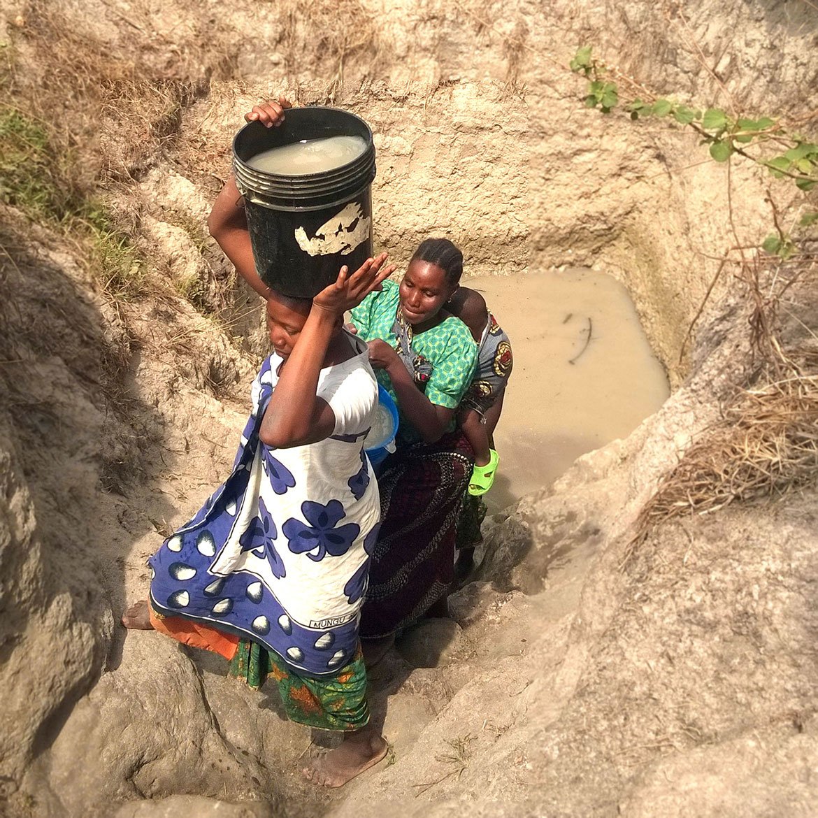 a03-prf-getting-water-the-old-way a03-prf-getting-water-the-old-way